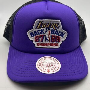 Mitchell & Ness Lakers NBA Finals Champions Classics Trucker Snapback Hat‎ NWT